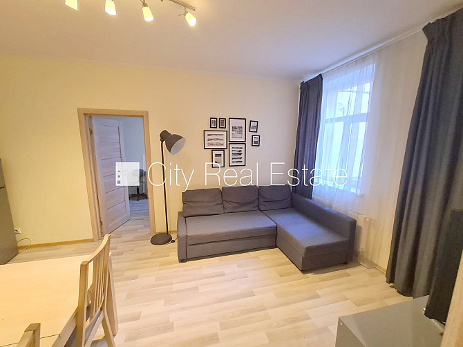 Здание во дворе, реновированный дом, закрытый двор, возможность аренды парковки, Рига - изображение 3