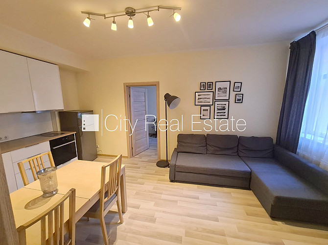 Здание во дворе, реновированный дом, закрытый двор, возможность аренды парковки, Рига - изображение 2