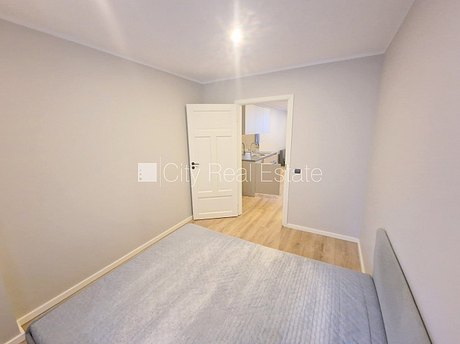 Здание во дворе, реновированный дом, закрытый двор, вход с улицы и со двора, Рига - изображение 12