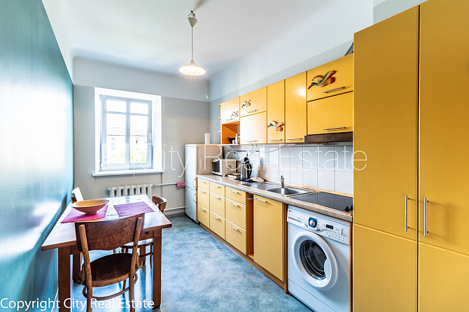 Фасадный дом, реновированный дом, закрытый двор, вход с улицы, лестничная клетка Рига - изображение 1