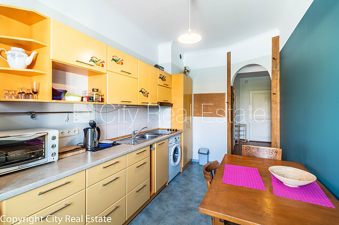 Фасадный дом, реновированный дом, закрытый двор, вход с улицы, лестничная клетка Рига - изображение 2