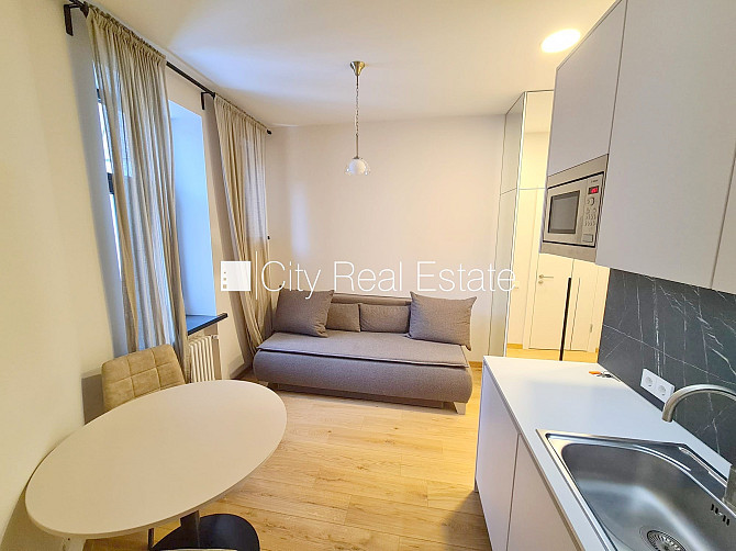 Здание во дворе, реновированный дом, закрытый двор, вход с улицы и со двора, лифт, Рига - изображение 5