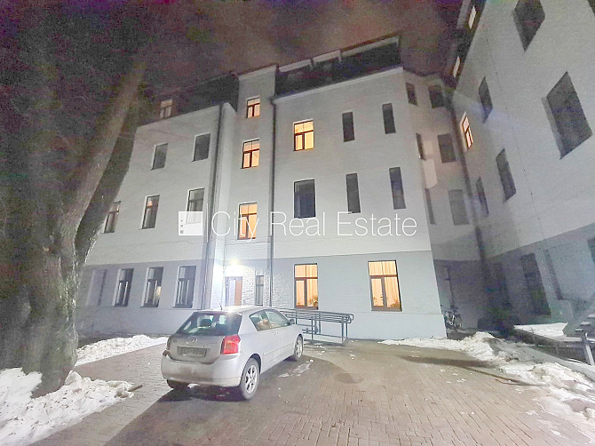 Здание во дворе, реновированный дом, закрытый двор, вход с улицы и со двора, Рига - изображение 15