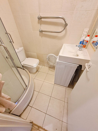 Фасадный дом, реновированный дом, вход со двора, лестничная клетка после Рига - изображение 17