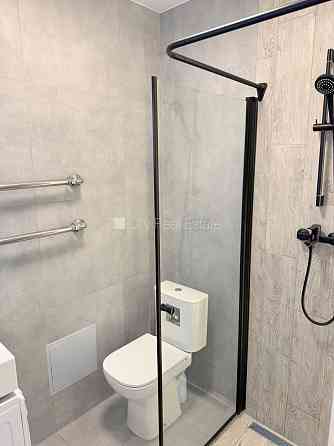 Фасадный дом, реновированный дом, закрытый двор, вход с улицы и со двора, Рига