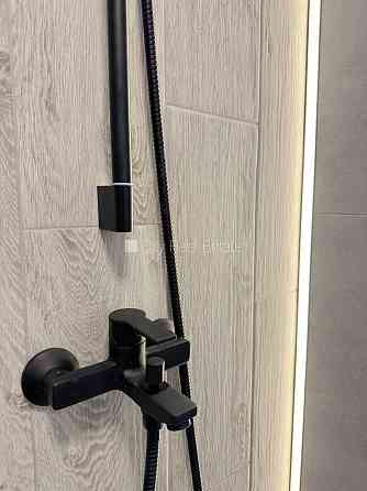 Фасадный дом, реновированный дом, закрытый двор, вход с улицы и со двора, Рига