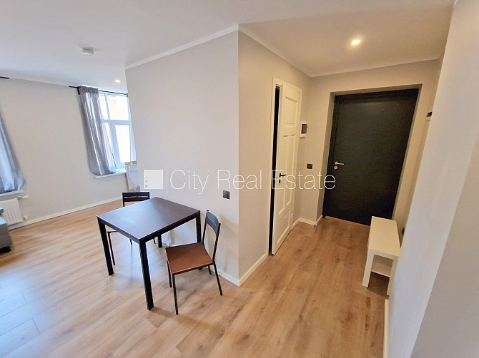 Здание во дворе, реновированный дом, закрытый двор, вход с улицы и со двора, Рига - изображение 12