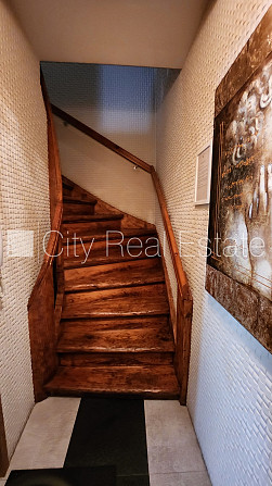 Домовладение, покрытие крыши из черепицы, кирпичные стены, благоустроенный Рига - изображение 20