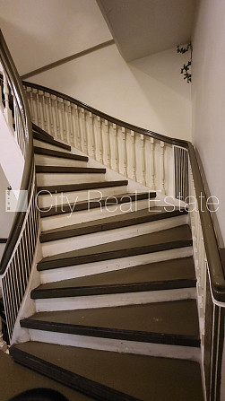 Домовладение, покрытие крыши из черепицы, кирпичные стены, благоустроенный Рига - изображение 18