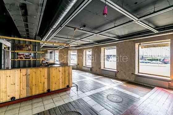 Земля в собственности, фасадный дом, реновированный дом, заменены инженерные Рига