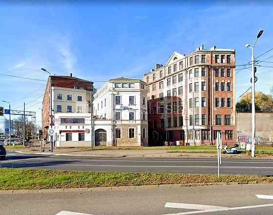Земля в собственности, фасадный дом, реновированный дом, заменены инженерные Рига