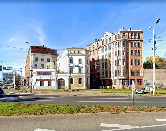 Земля в собственности, фасадный дом, реновированный дом, заменены инженерные Рига - изображение 3