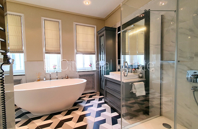 Zeme īpašumā, fasādes māja, renovēta māja, nomainītas inženierkomunikācijas, mainīts Rīga - foto 19