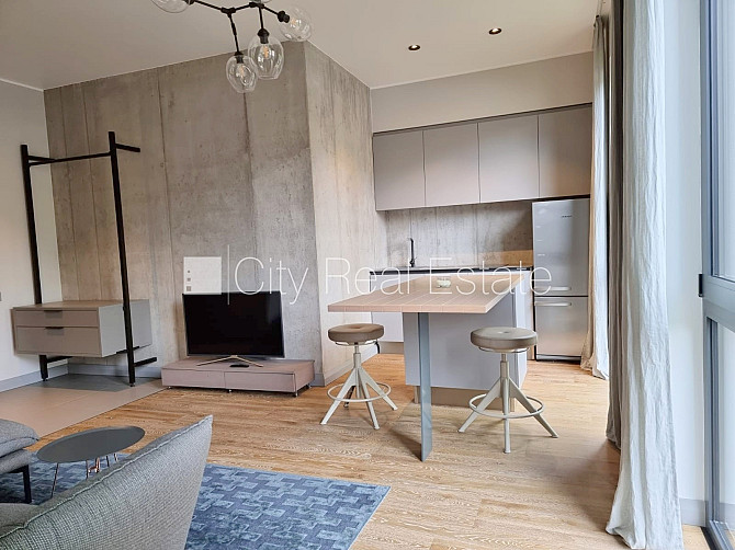 Jaunceltne, slēgts pagalms, apsargāts pagalms, objektu apsargā fiziskā apsardze, ieeja no Rīga - foto 5