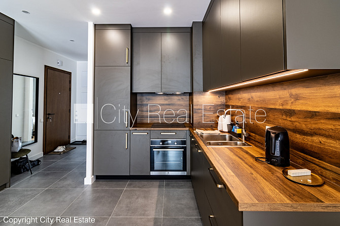 Jaunceltne, energo efektīva māja, labiekārtota apzaļumota teritorija, pagalmā bērnu spēļu Rīga - foto 2