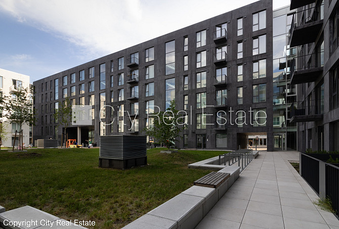 Jaunceltne, energo efektīva māja, labiekārtota apzaļumota teritorija, pagalmā bērnu spēļu Rīga - foto 18