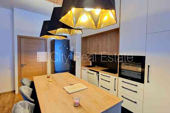 Земля в собственности, новостройка, на подвальном этаже доступно кладовое Юрмала