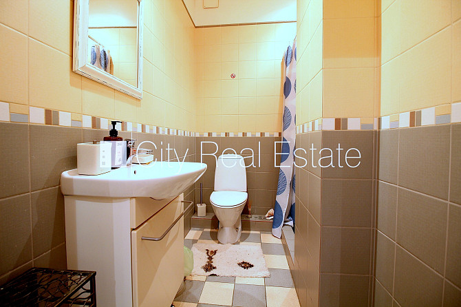 Zeme īpašumā, fasādes māja, ķieģeļu mūra sienas, slēgts pagalms, teritorijas iebrauktuves Rīga - foto 16