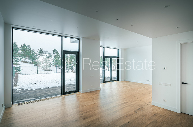 Рядный дом, новостройка, благоустроенная озеленённая территория, въездные Рига - изображение 3