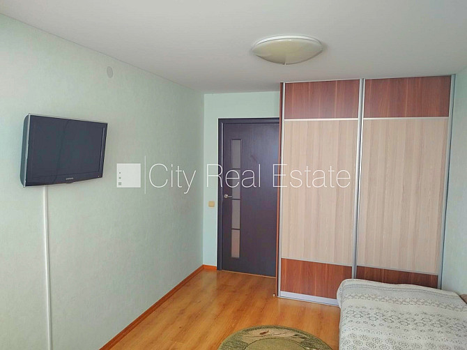 Реновированный дом, благоустроенный озеленённый двор, места для нескольких Рижский район - изображение 8