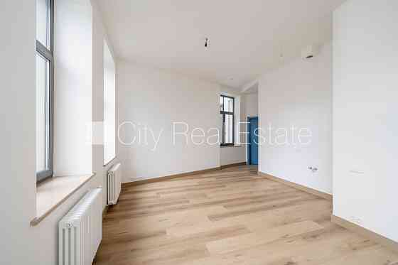 Проект - Place 4, фасадный дом, реновированный дом, лифт, лестничная клетка после Рига