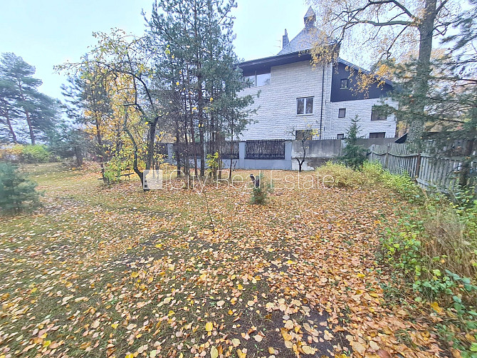 Земля в собственности, частный дом, металическое покрытие крыши, благоустроенная Юрмала - изображение 20