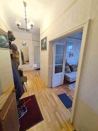 Земля в собственности, фасадный дом, закрытый двор, место для машины, вход со Rīga