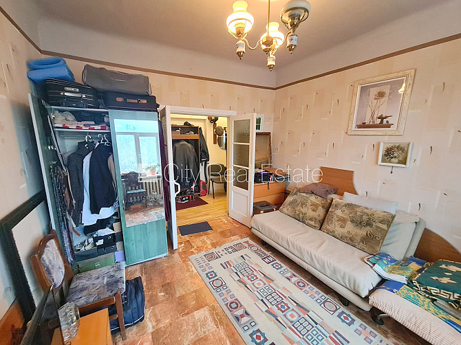 Zeme īpašumā, fasādes māja, slēgts pagalms, vieta automašīnai, ieeja no pagalma, kāpņu Rīga - foto 8