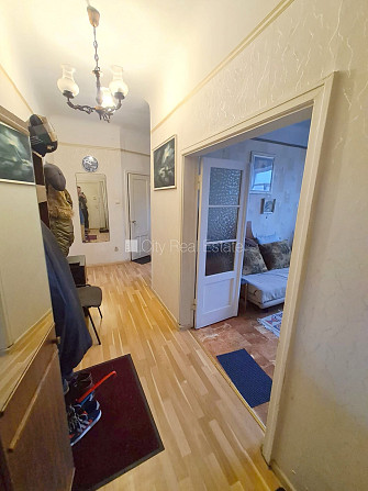 Zeme īpašumā, fasādes māja, slēgts pagalms, vieta automašīnai, ieeja no pagalma, kāpņu Rīga - foto 6