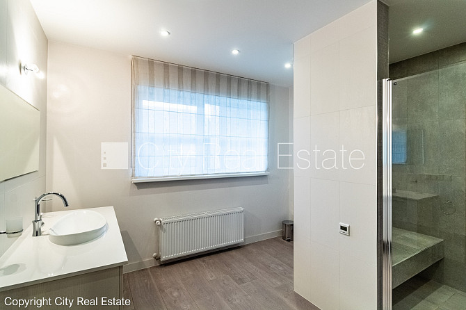 Рядный дом, благоустроенная озеленённая территория, подъездная дорога покрыта Юрмала - изображение 14