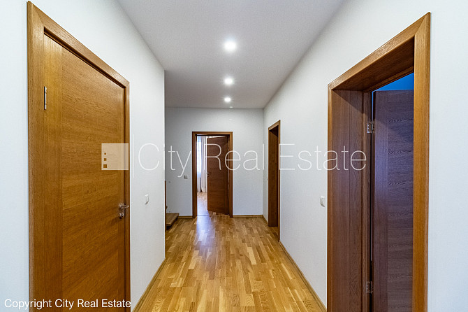 Рядный дом, благоустроенная озеленённая территория, подъездная дорога покрыта Юрмала - изображение 8