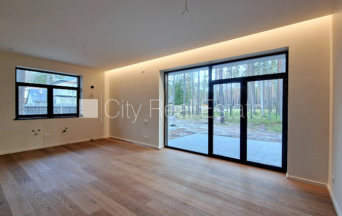 Земля в собственности, новостройка, количество квартир в здании 5 шт., Юрмала - изображение 1