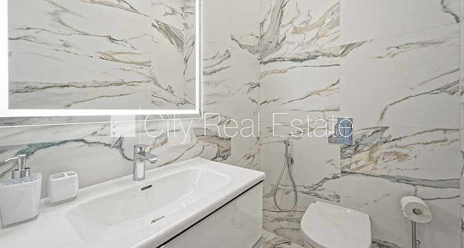 Новостройка, закрытая территория, возможность аренды парковки, подземная Юрмала - изображение 8