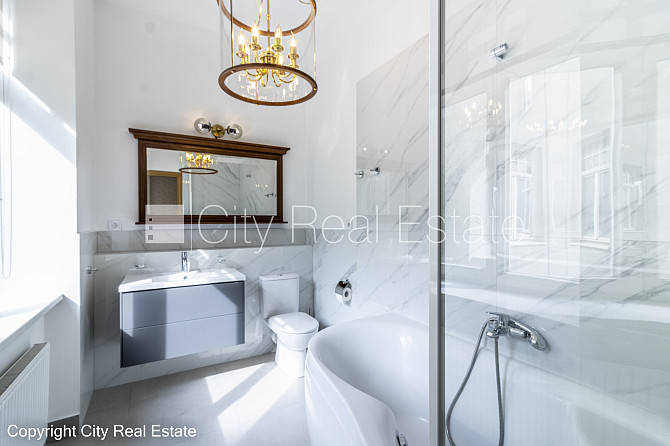 Projekts - Forburga Nams, fasādes māja, renovēta māja, zaļā teritorija, ieeja no ielas, ir Rīga - foto 15