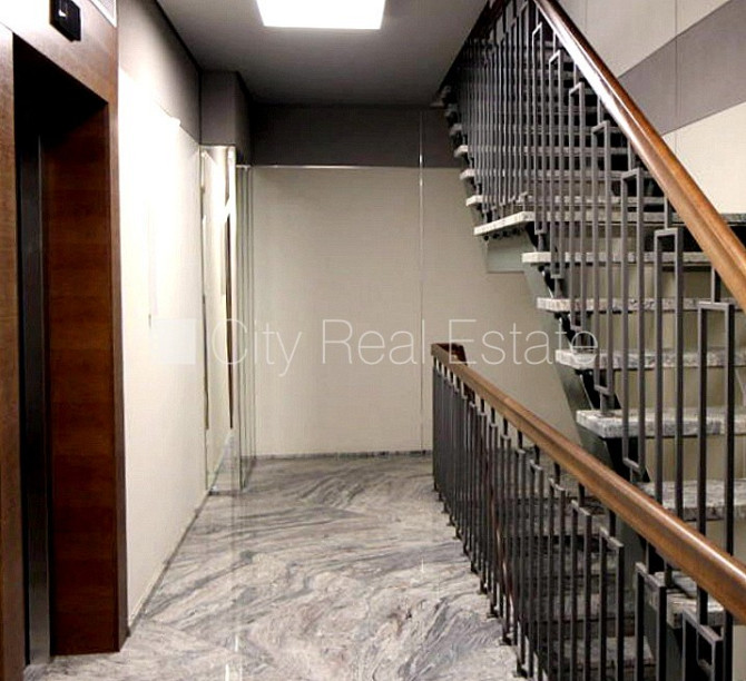 Labiekārtota apzaļumota teritorija, slēgta teritorija, vieta automašīnai, pazemes Rīga - foto 11