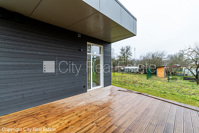 Rindu māja, energo efektīva māja, labiekārtota apzaļumota teritorija, bruģēts piebraucamais Rīga - foto 17