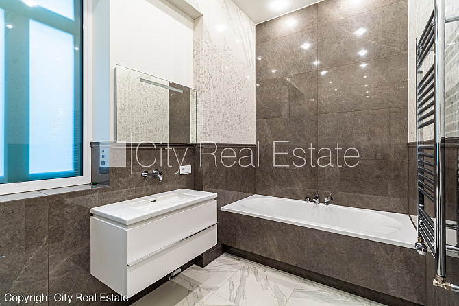 Renovēta māja, slēgts pagalms, iespēja nomāt autostāvvietu, apsargāta autostāvvieta, Rīga - foto 11