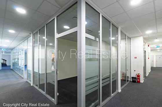 Фасадный дом, реновированный дом, плата за обслуживание одного квадратного метра Рига