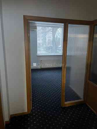 Фасадный дом, плата за обслуживание одного квадратного метра в  месяц 1.6 EUR, вход с Рига