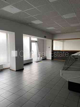 Фасадный дом, плата за обслуживание одного квадратного метра в  месяц 1.6 EUR, вход с Рига