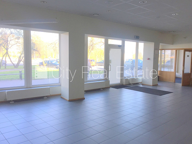 Фасадный дом, плата за обслуживание одного квадратного метра в  месяц 1.6 EUR, вход с Рига - изображение 2