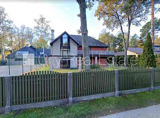 Земля в собственности, частный дом, благоустроенная озеленённая территория 1910 м2, Рига