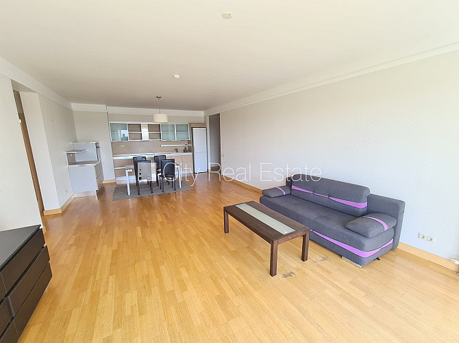 Jaunceltne, slēgts pagalms, slēgta teritorija, garāžas vārti aprīkoti ar automatizētu Rīga - foto 7