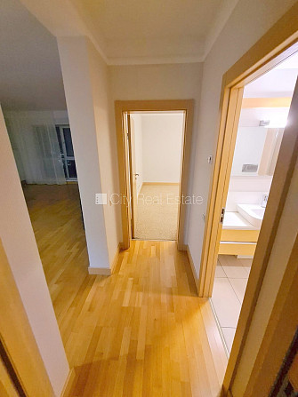 Jaunceltne, slēgts pagalms, slēgta teritorija, garāžas vārti aprīkoti ar automatizētu Rīga - foto 10