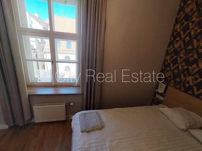 Фасадный дом, возможность аренды парковки, вход с улицы, лестничная клетка после Рига - изображение 2