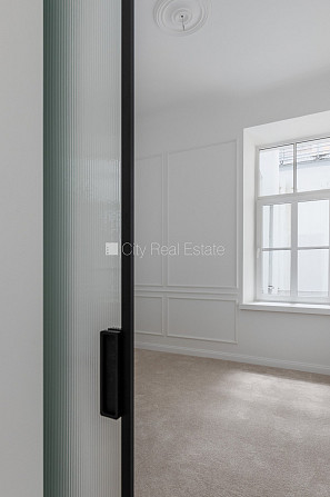 Здание во дворе, закрытый двор, гараж на одну машину, вход с улицы, стоянка Рига - изображение 11