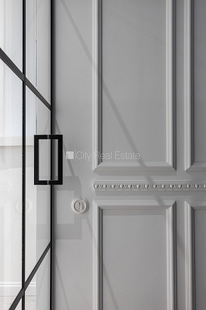 Здание во дворе, закрытый двор, гараж на одну машину, вход с улицы, стоянка Рига - изображение 8