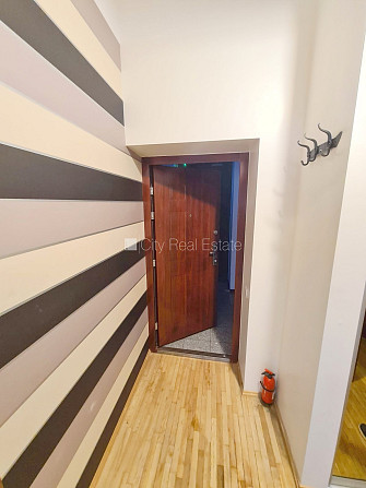 Фасадный дом, реновированный дом, объект охраняет физическая охрана, вход со Рига - изображение 19