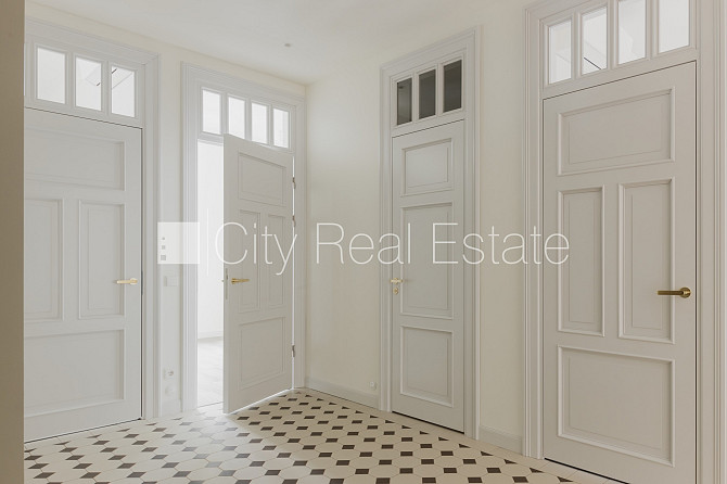 Fasādes māja, renovēta māja, uzstādīti saules enerģijas paneļi, pazemes autostāvvieta, Rīga - foto 5