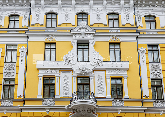 Fasādes māja, renovēta māja, labiekārtots apzaļumots pagalms, slēgts pagalms, iespēja Rīga - foto 17